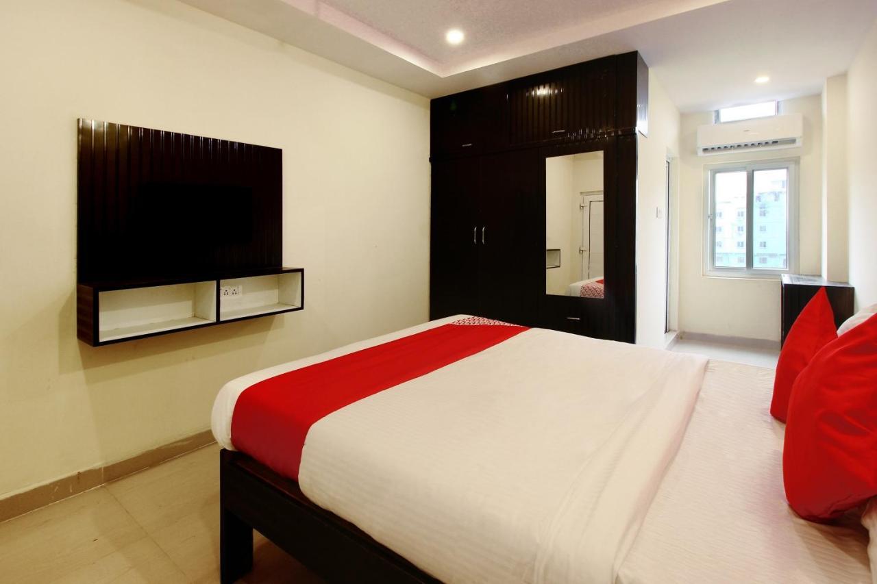 Oyo Sri Vinayaka Grand Hotel Shamshabad Ngoại thất bức ảnh