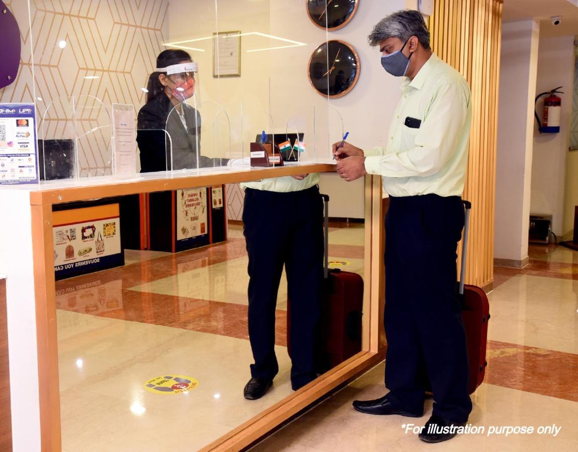 Oyo Sri Vinayaka Grand Hotel Shamshabad Ngoại thất bức ảnh