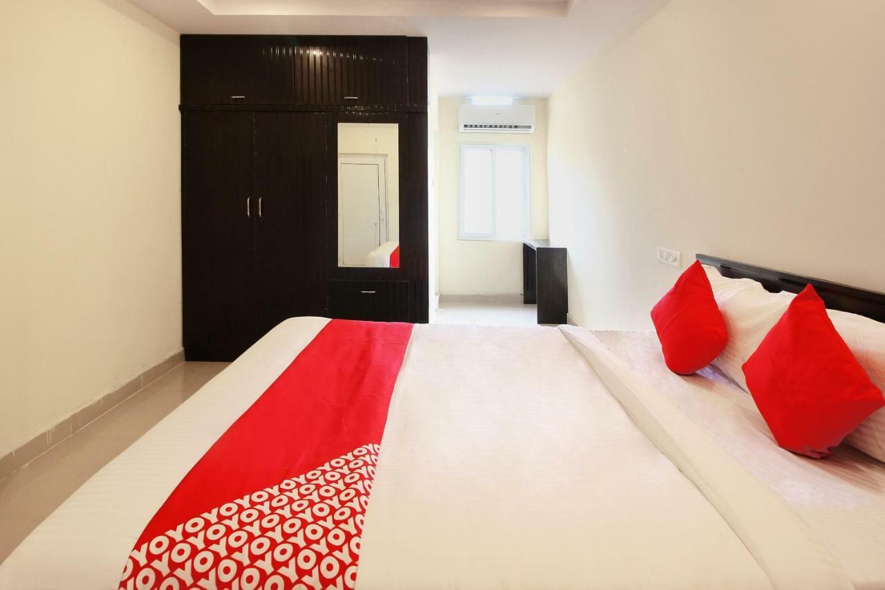 Oyo Sri Vinayaka Grand Hotel Shamshabad Ngoại thất bức ảnh